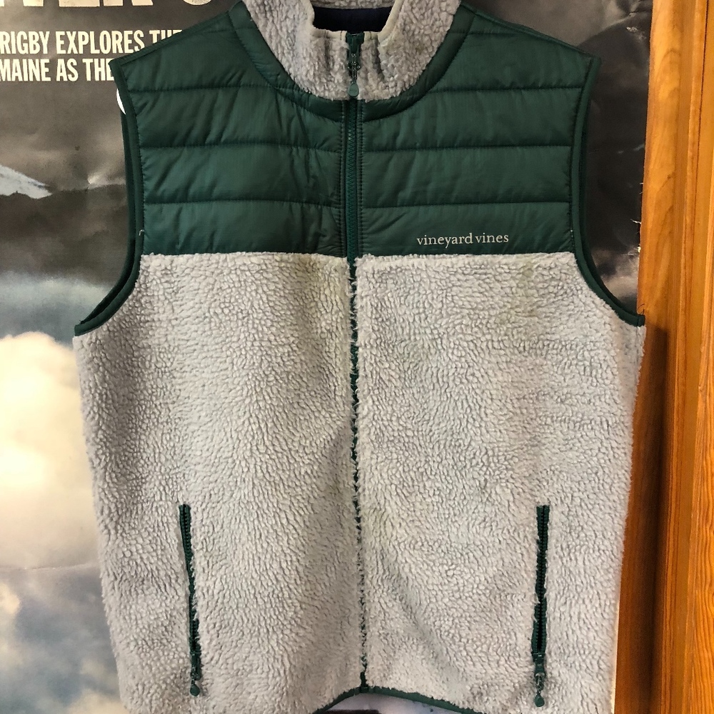 vineyard vines vest